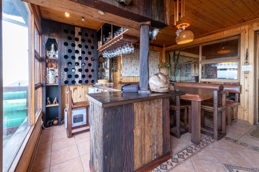 To Let 4 Bedroom Property for Rent in Herolds Bay Western Cape